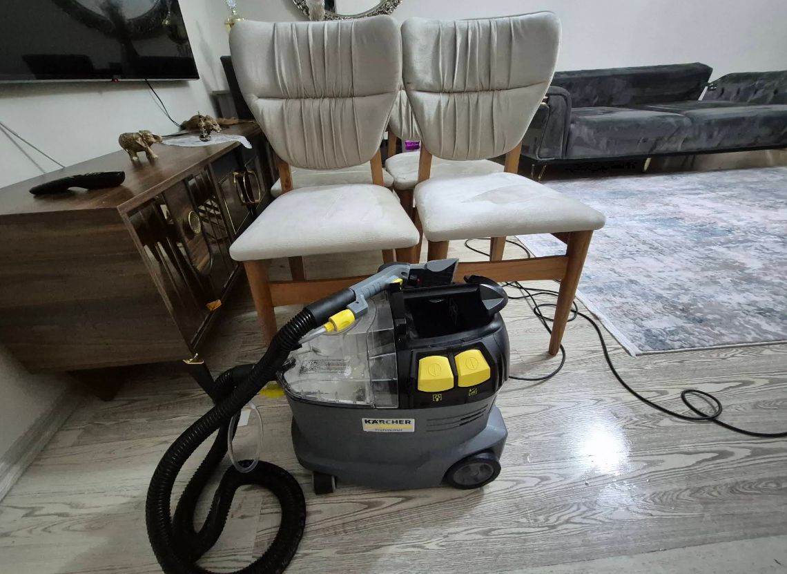 Kumaş kaplı sandalyeler